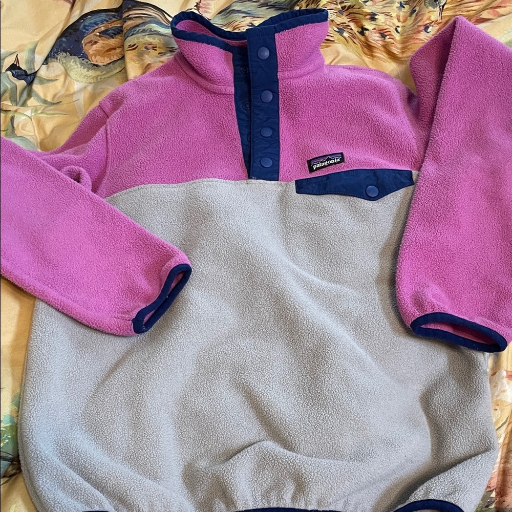 Patagonia Pink and Tan Fleece Pullover. Kids 12 perfect!!